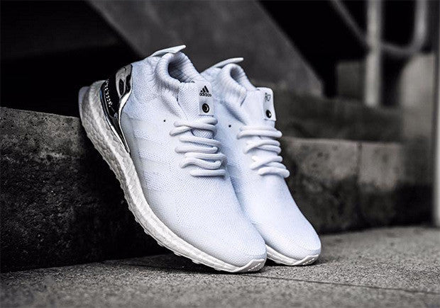 How To Lace Your Sneakers / Swap Your Shoe Laces : KITH X ADIDAS Ultra Boost MID in White / Silver